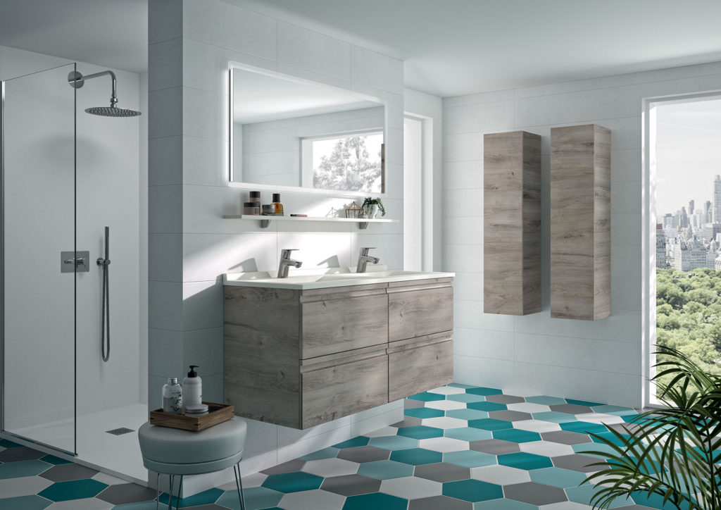 meuble-de-salle-de-bains-bois-gris-miroir-et-douche-blanche-avec-receveur-et-panneau-mural-de-douche-akido-ambiance-bain