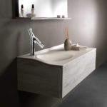 Meuble de salle de bains en bois blanc Joya ambiance bain vasque
